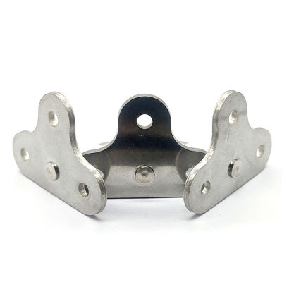 Serviços industriais de solda de chapas de metal