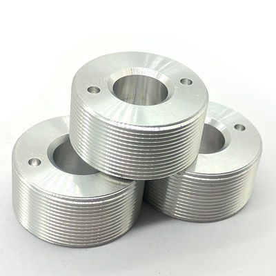 Pièces en acier inoxydable CNC durables en filetage à rouleaux à fil poli